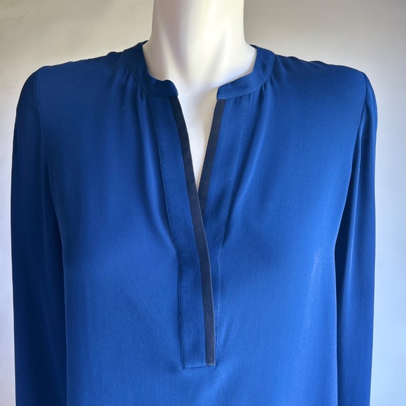 Vince Blue Black Polyester Long Sleeve Blouse size 8 - Picture 2 of 12